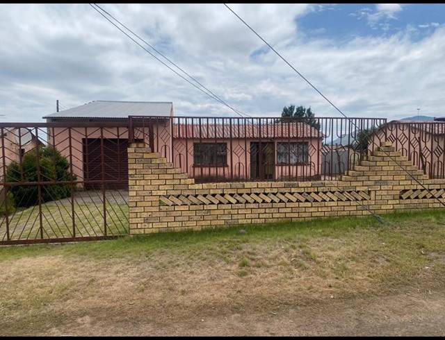 4 BEDROOM HOUSE FOR SALE IN EZIBELENI
